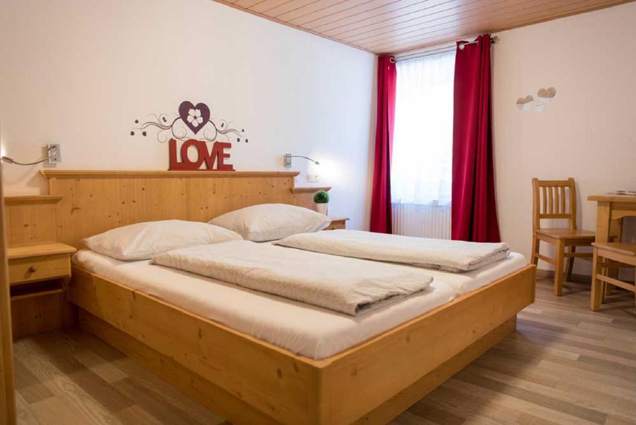 Gasthof Schindler Brunn am Wald Luaran gambar